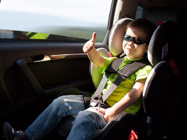 Kiểm Tra Ghế An Toàn Cho Trẻ Tại Sở Y Tế Warren